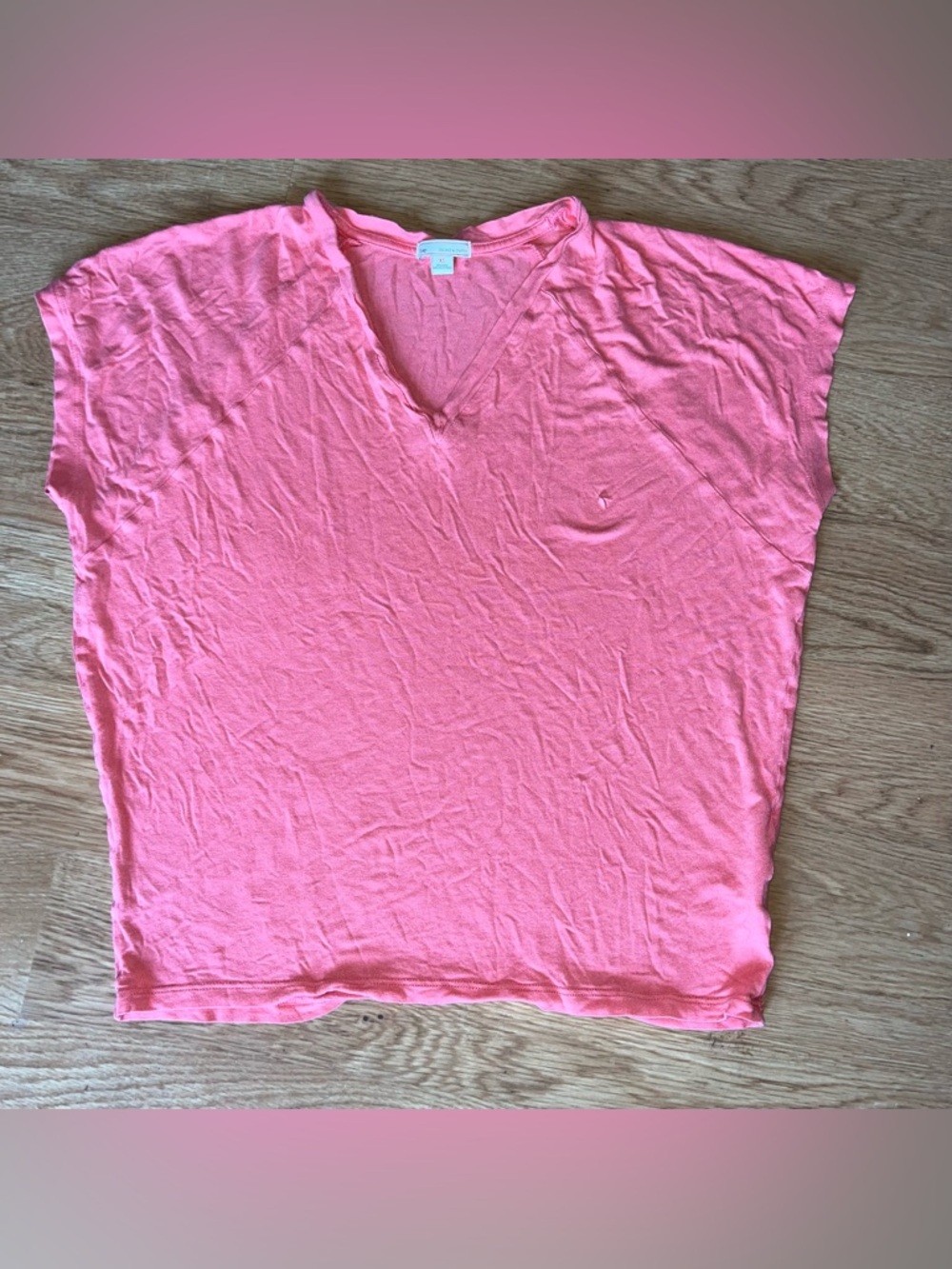 Gap XS Coral Pink V-Neck Tee | Soft Rayon Lightweight Short Sleeve Top